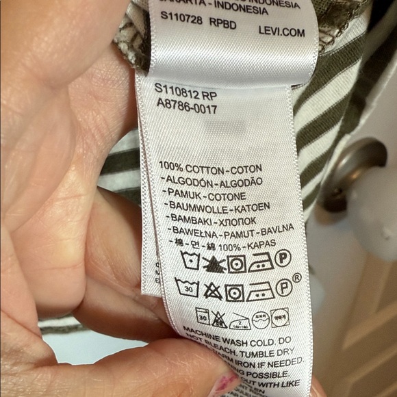 NWT Levi's Olive and White Striped T-Shirt XXL - Picture 5 of 7